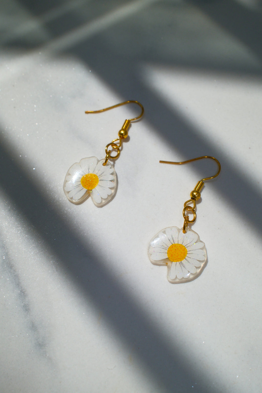 White Daisy Resin Drop Earrings