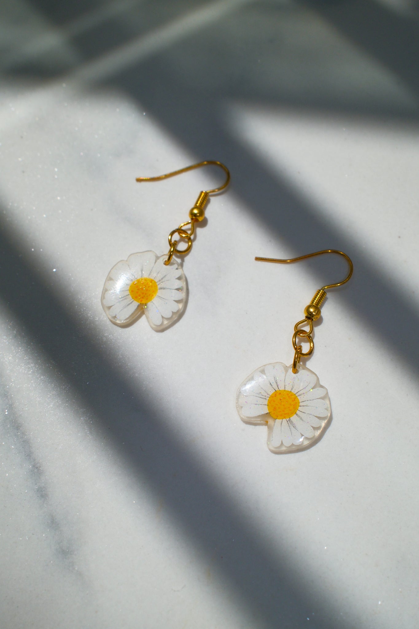 White Daisy Resin Drop Earrings