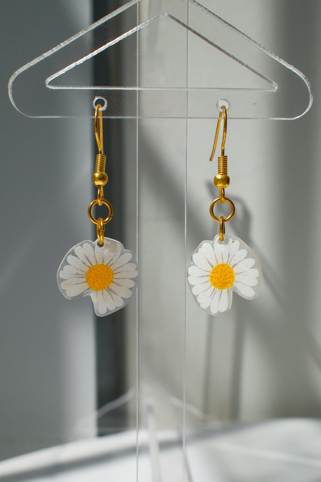 White Daisy Resin Drop Earrings