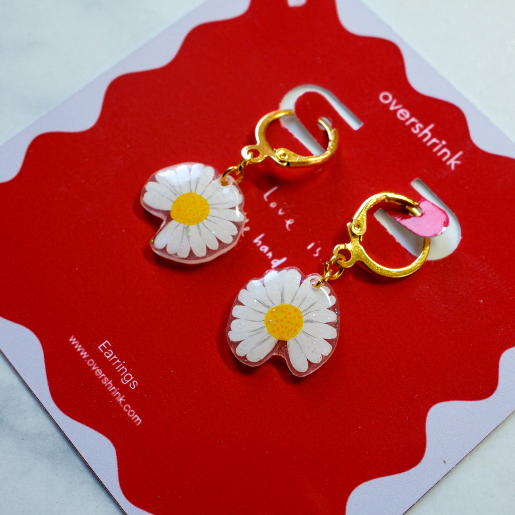 White Daisy Drop Earrings